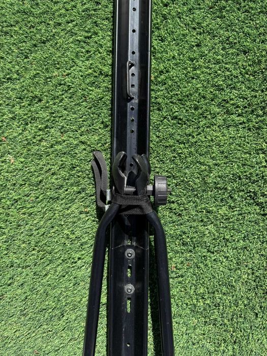 2 Porta Bicicletas de Tejadilho Universal – Excelente Estado