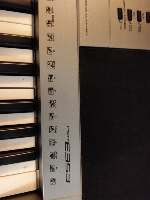 Teclado Piano PSR E353