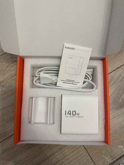 Toocki ladowarka biurkowa 140w