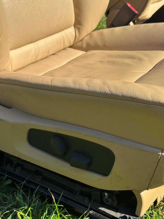Bmw E60 E61 fotele + kanapa boczki kompletne wnętrz - grzanie, elektryka roletki (e61) - Europa