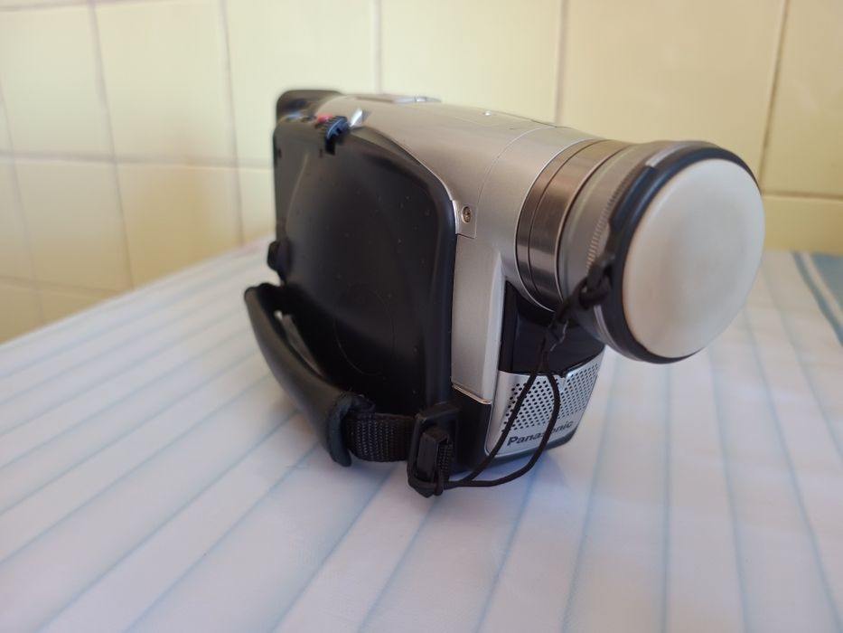 Видеокамера Panasonic RZ15