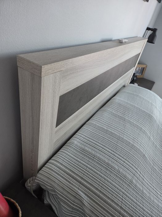 Cama de Casal com Mesinhas
