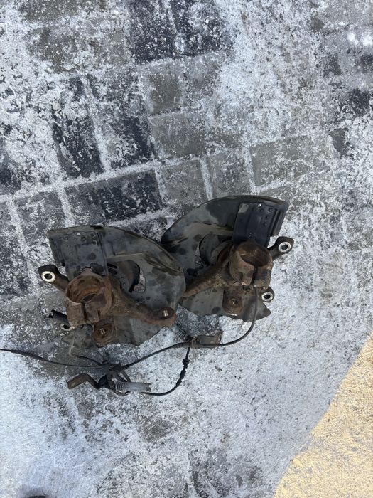 Piasty zwrotnice przód przednie szara wtyczka bmw e46