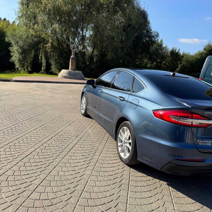 Ford Fusion 2018 VIN 3FA6P0SU1KR155008 фото оголошення 9 з 21