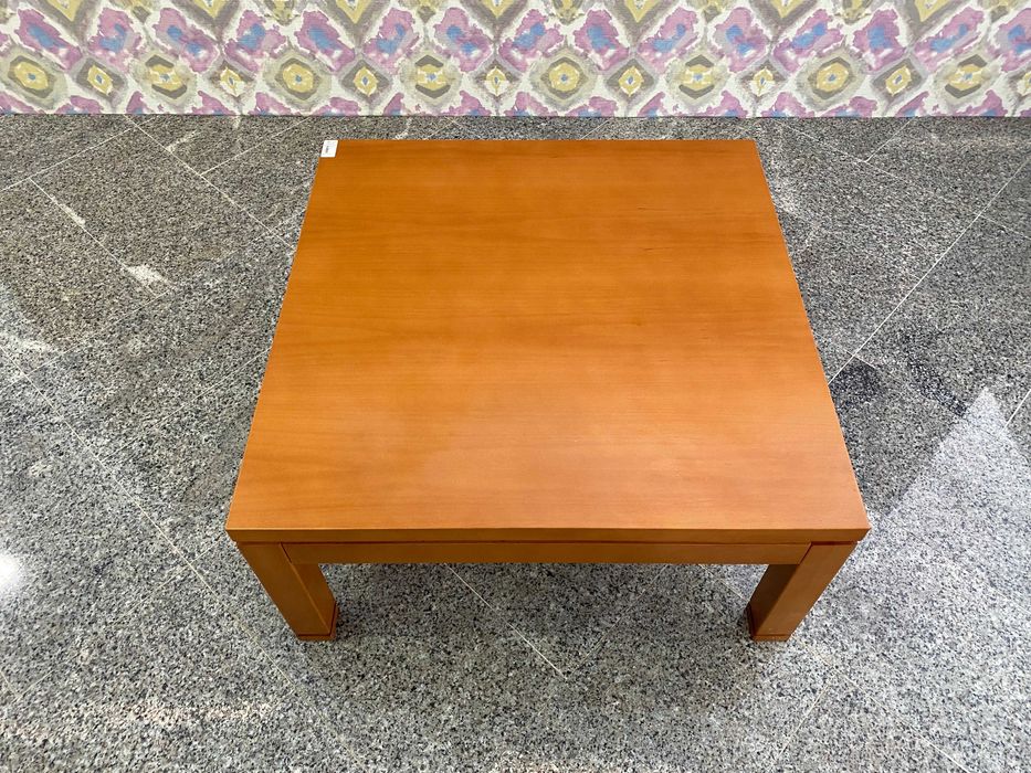 Mesa de centro em cerejeira