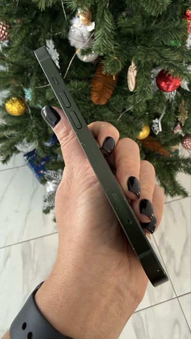 Продам iphone 13 green