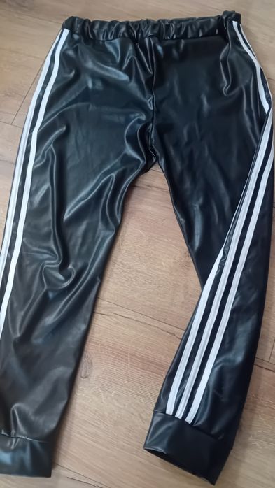 Spodnie  czarne  damskie