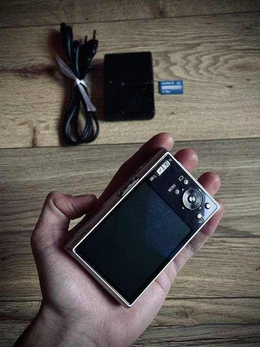 Sony Cyber-Shot DSC-T30 Цифровий Вінтажний Фотоапарат Мильниця