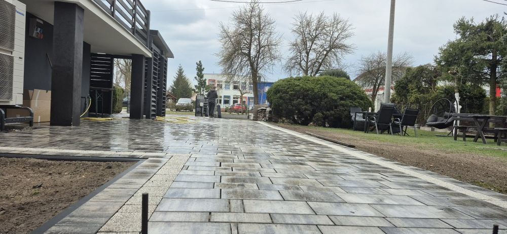Układanie kostki brukowej