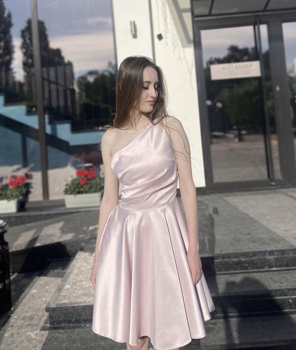 Сукня на випускний