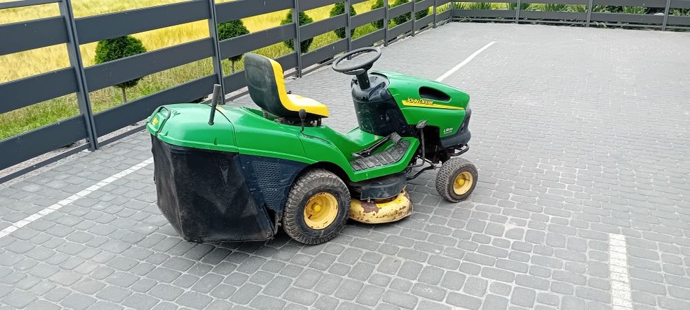 Traktorek do trawy john deere