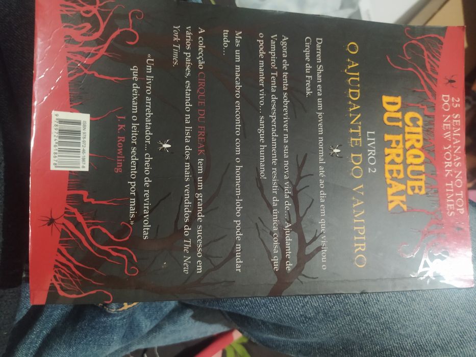 Livro cirque du freak- o ajudante do vampiro - portes CTT grátis