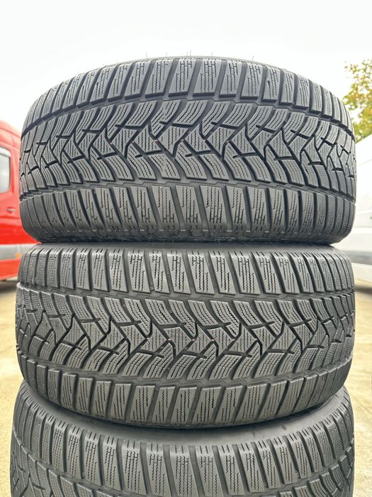 245/45/18 100V XL Dunlop Winter Sport 5