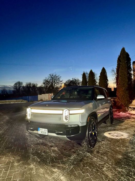 Продам Rivian R1S