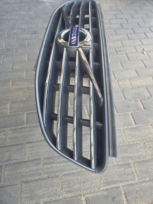Gril Volvo Xc 60 Lift