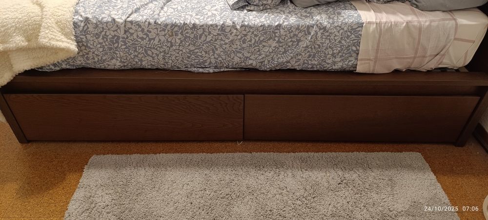 Cama com 4 gavetões 165x210