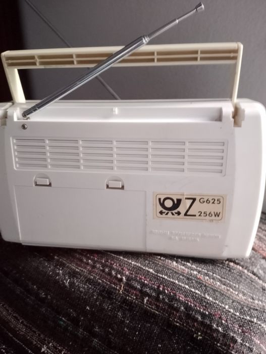 Radio portátil , bom estado