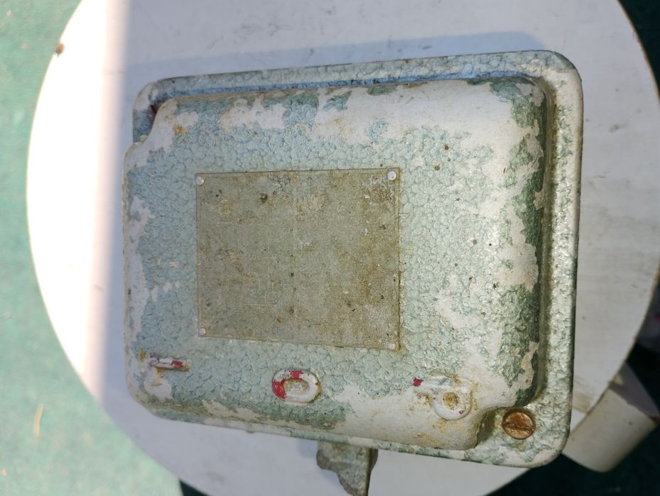 Przełacznik biegunowy żeliwny