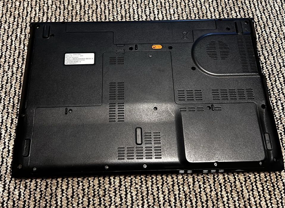 Ноутбук Acer Aspire V3-771 | i5 | 8GB RAM | SSD + HDD | GT 740M (4GB)