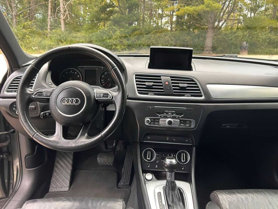 Audi Q3      2018