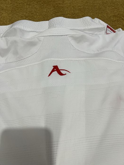 Kimono karate Arawaza Onyx Zero Gravity - Aprovado pela WKF
