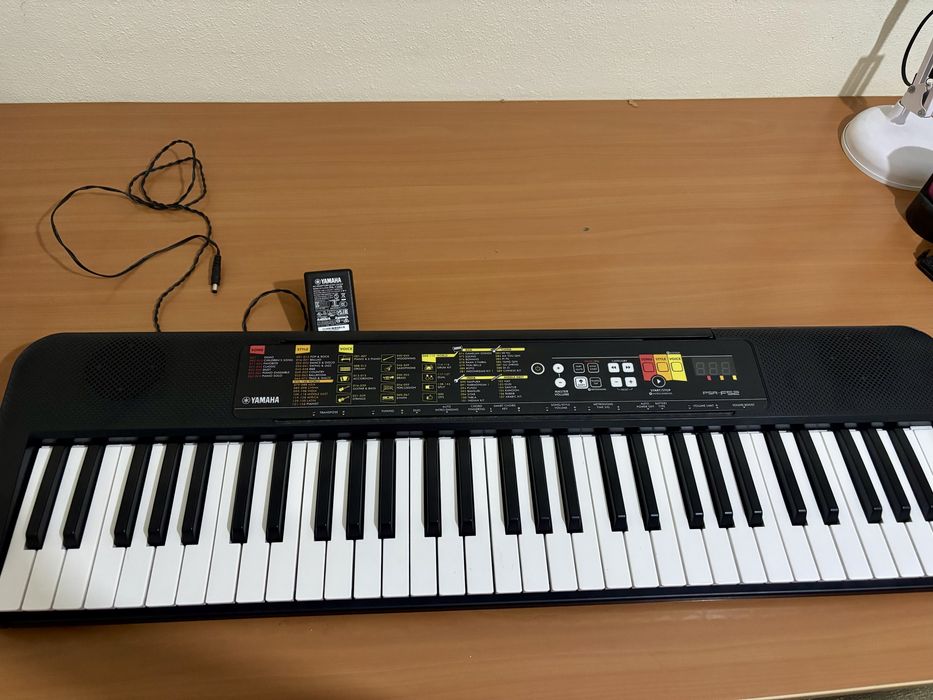 Teclado Yamaha PSR-F52 – 61 teclas
