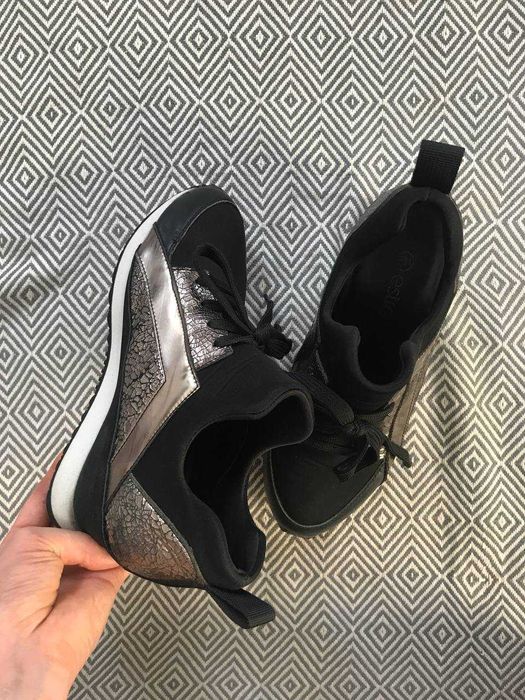 Взуття Estro б/У