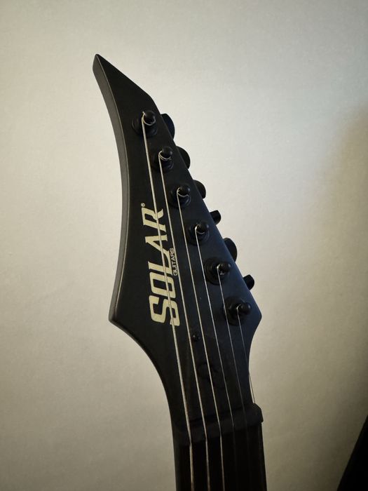Gitara Solar V2.6C black matt + Mooer  GE100+ Marshall MG10FC
