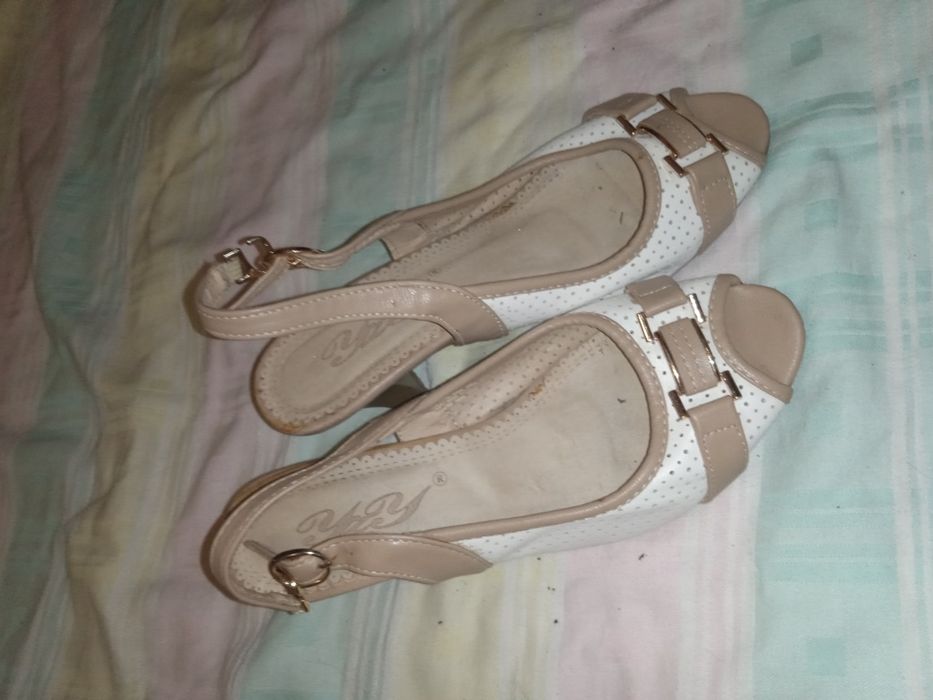 Туфли женские...