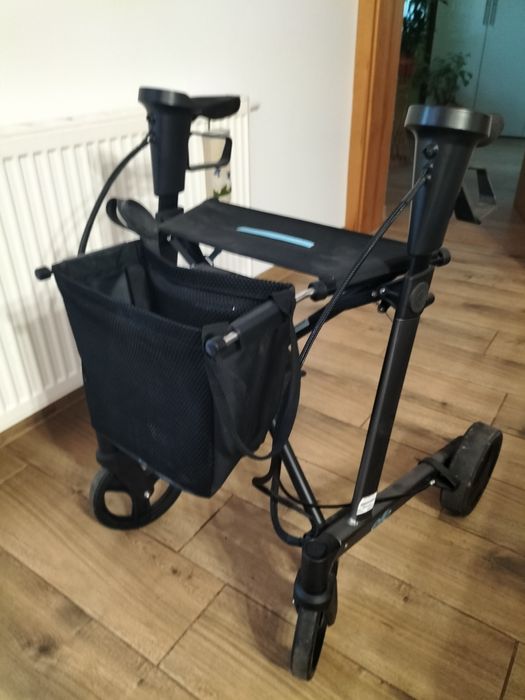 Sprzedam chodzik marki ELLO elektryczny .