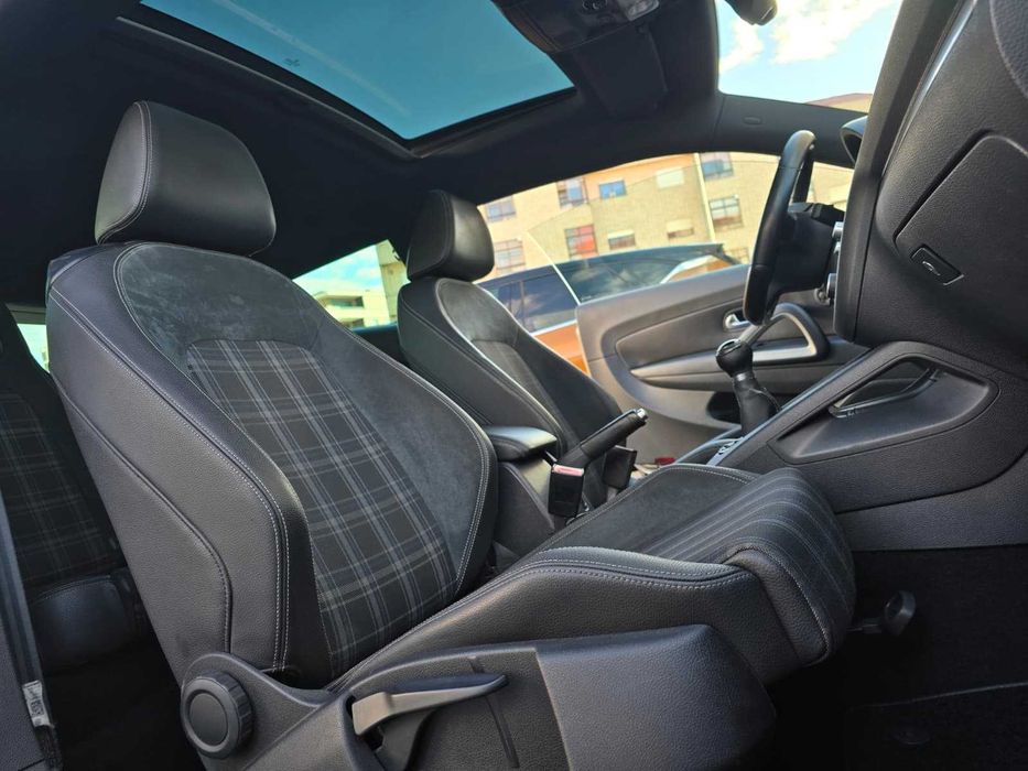 VOLKSWAGEN SCIROCCO 2.0TDI 140CV (LOOK R) FULL EXTRAS
