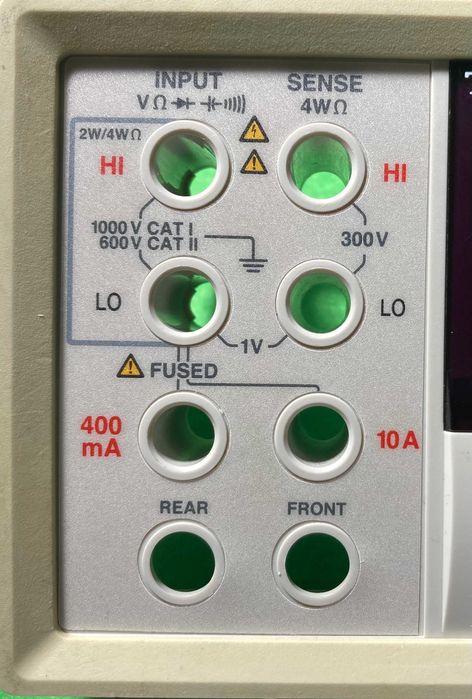 Передняя панель мультиметра Tektronix DMM4050