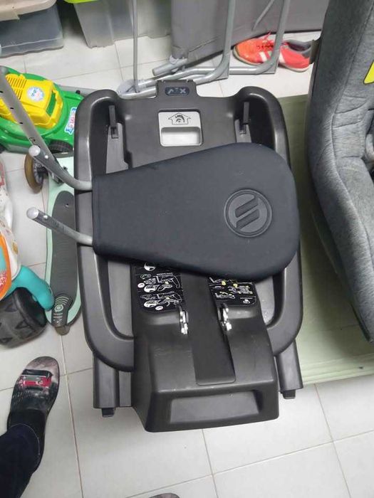 Cadeira de Bebé Auto e Base Isofix da AVIONAUT