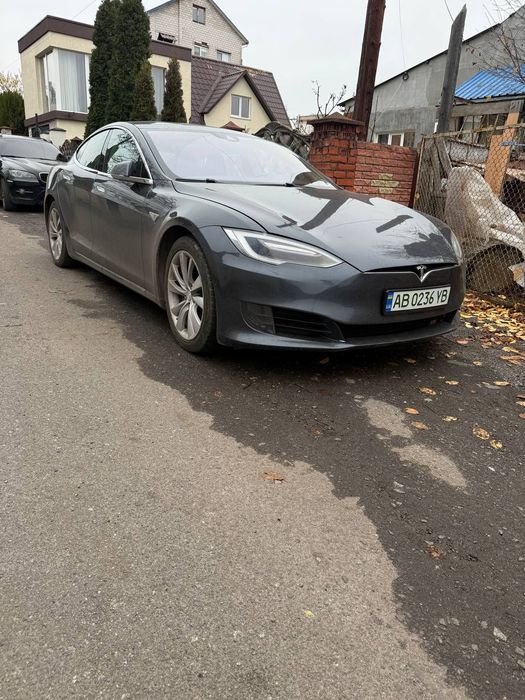 Тесла модел S довгострокова оренда