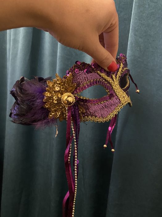 Маска карнавальна