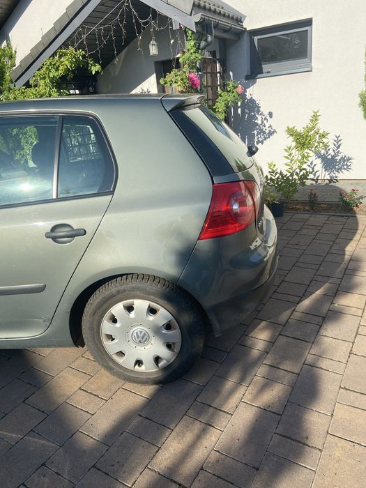 Sprzedam voldzwagena golfa benzyna + gaz