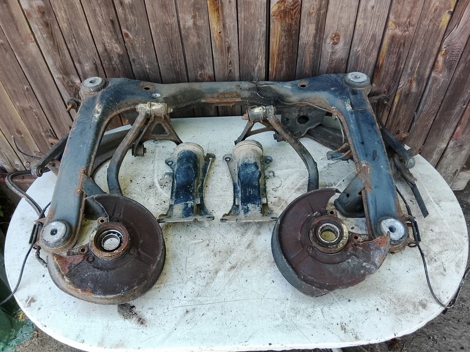 Zawieszenie tylne kompletne Audi 80B4/A4B5  Quattro