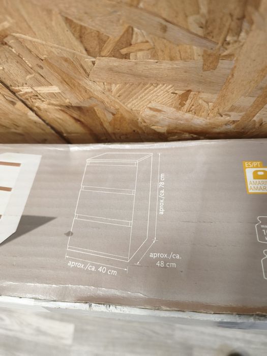 Cómoda nova ler anúncio