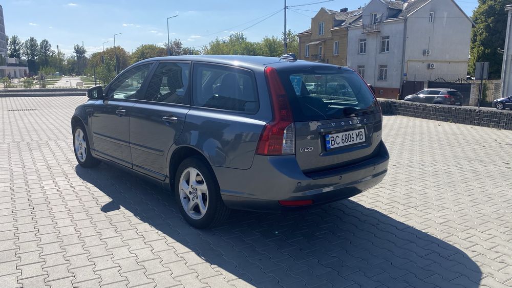 Продаю  Volvo v50