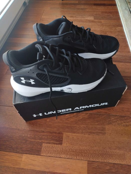 Under Armour buty chłopięce r 39 JAK NOWE