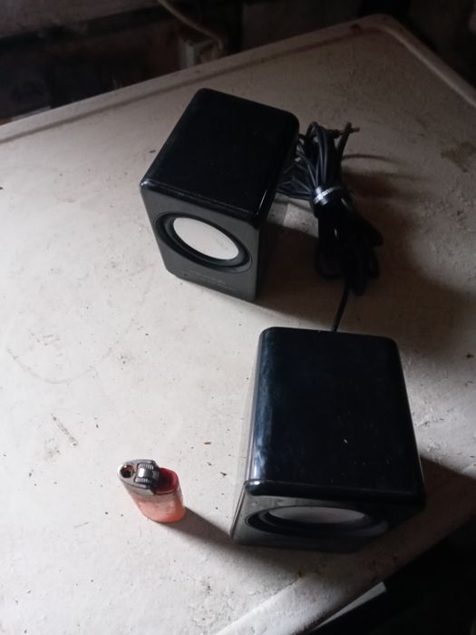 Музыкальные колонки.