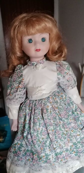 Boneca de porcelana Antiga (40cm)