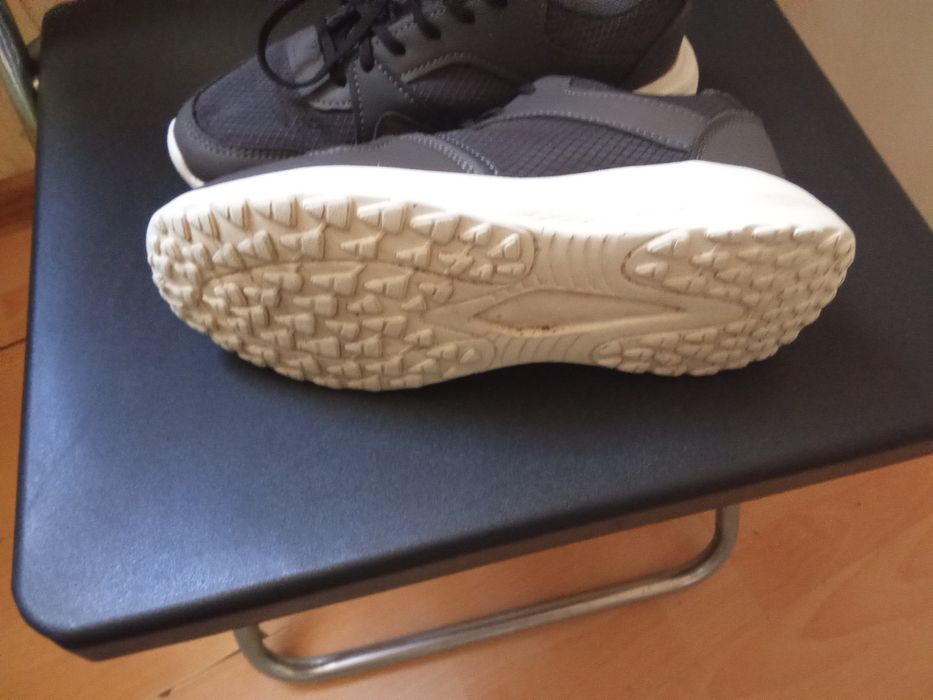 Buty dla chłopca 35
