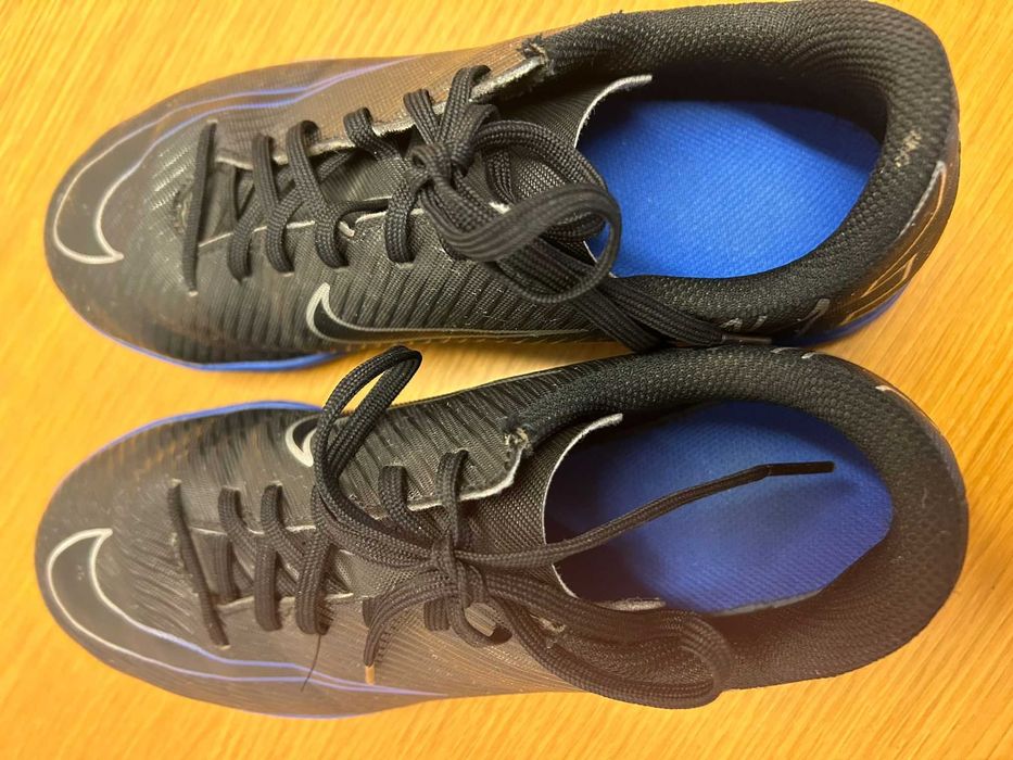 CHUTEIRAS NIKE ORIGINAIS TAMANHO 38,5