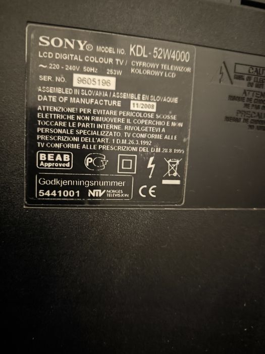 Телевизор Sony Bravia 52-дюйма KDL-52W4000 .