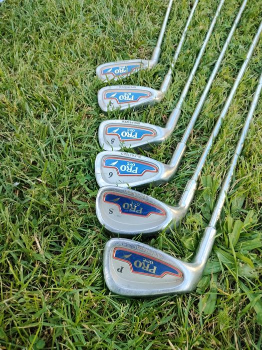 Kije golfowe         .