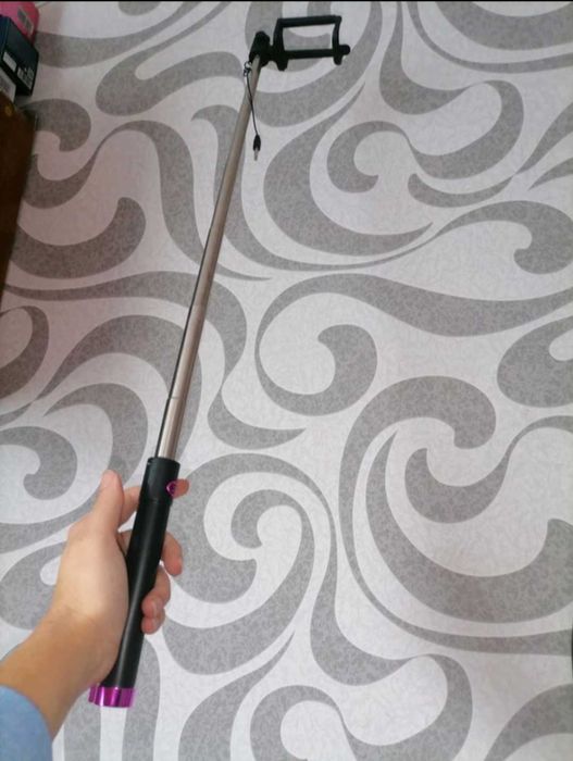 Селфи палка 78 см, оборот 270°
Хорошая новая,