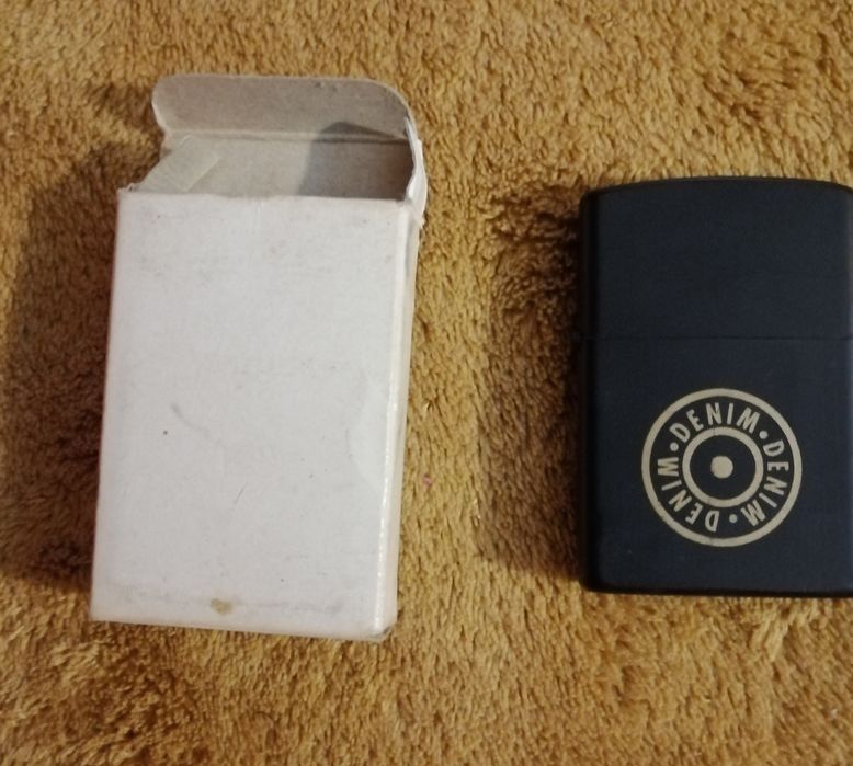 Vendo Isqueiro DENIM novo.