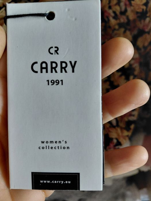 Нове красиве плаття фірми Carry