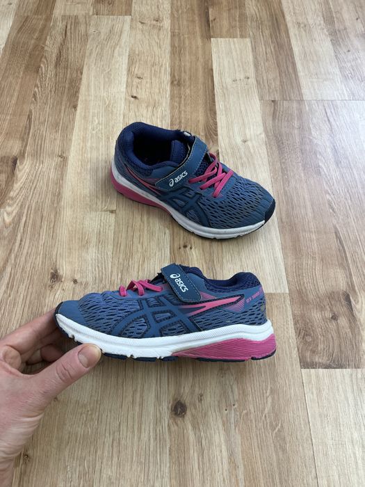 Buty sportowe dla dziewczynki Asics 28